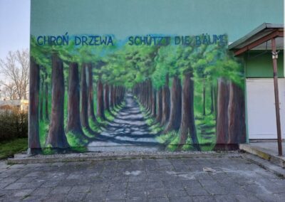 Mural w Drzeniowie